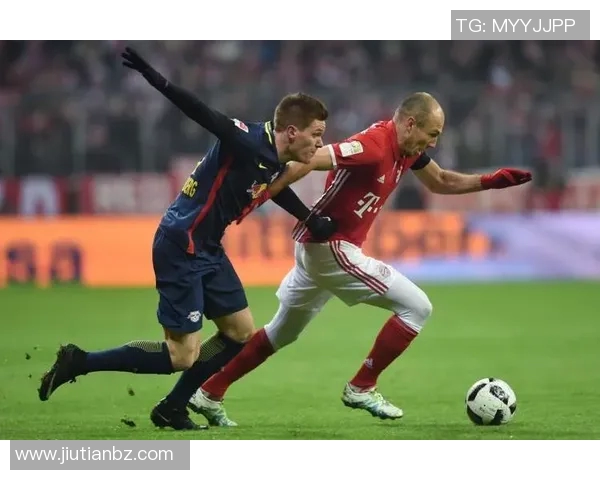 莱比锡红牛与曼联激战成平局双方各取一分的精彩对决分析