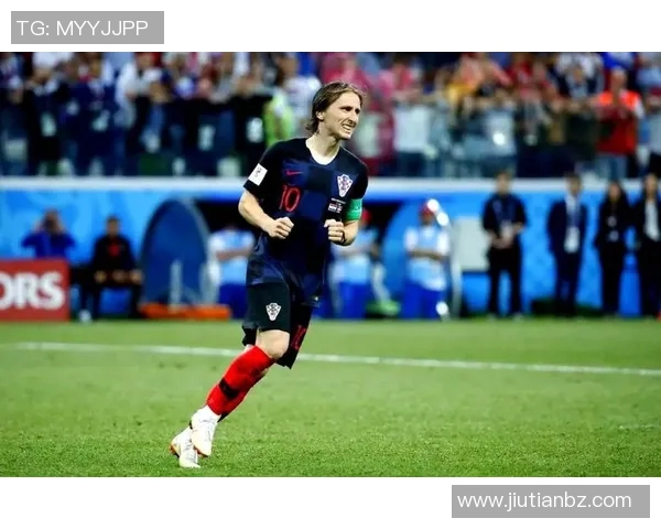 莫德里奇：从克罗地亚足球天才到世界足坛传奇的辉煌历程与成就分析