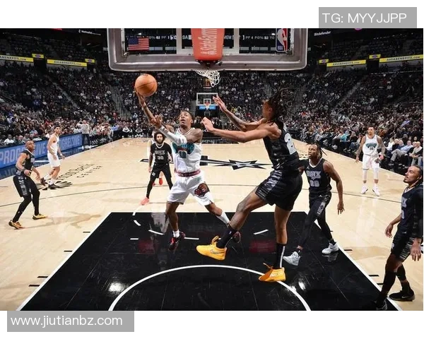 马刺与灰熊季后赛第三场激战回顾球员表现与战术分析 马刺与灰熊季后赛第三场激战回顾球员表现与战术分析