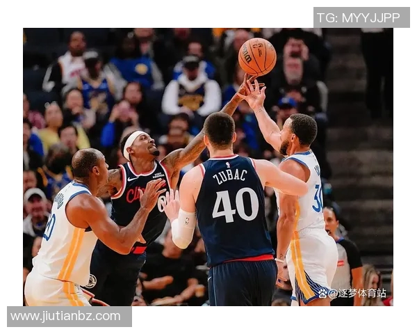 勇士与快船激战回顾精彩瞬间尽在NBA录像224集