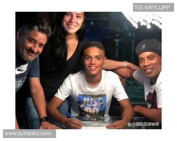 迪巴拉的足球之路:从天才少年到世界级巨星的奋斗历程 迪巴拉的足球之路:从天才少年到世界级巨星的奋斗历程